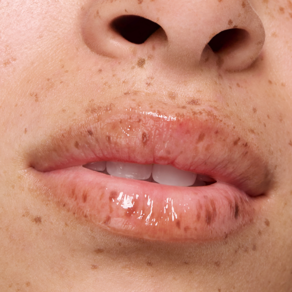 the super peptide glossy lip treatment - Image 5