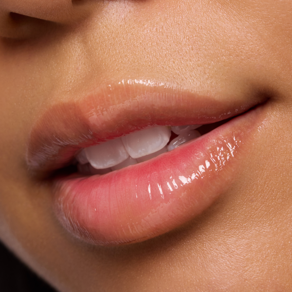 the super peptide glossy lip treatment - Image 6